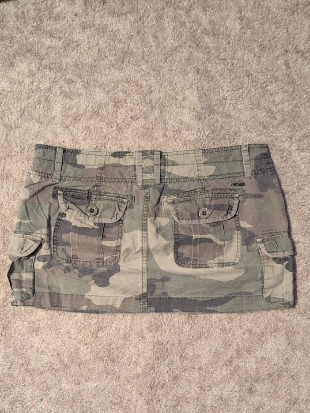 Y2K Abercrombie & Fitch Green Camo Utility Mini Skirt - Picture 7 of 11